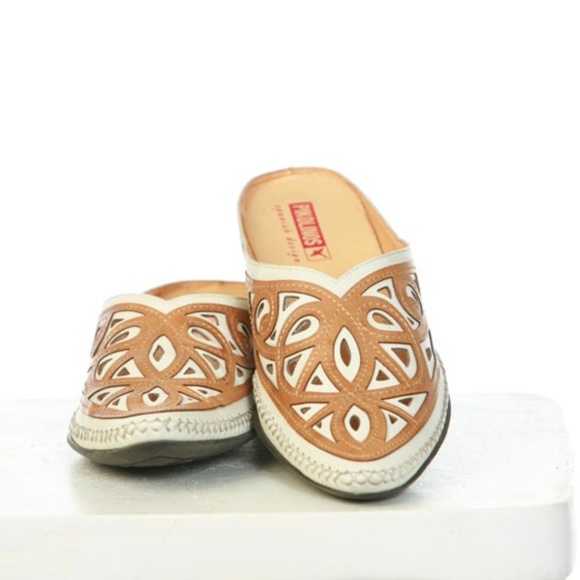 PIKOLINOS Shoes - Pikolinos laser cutout, leather, pointed toe